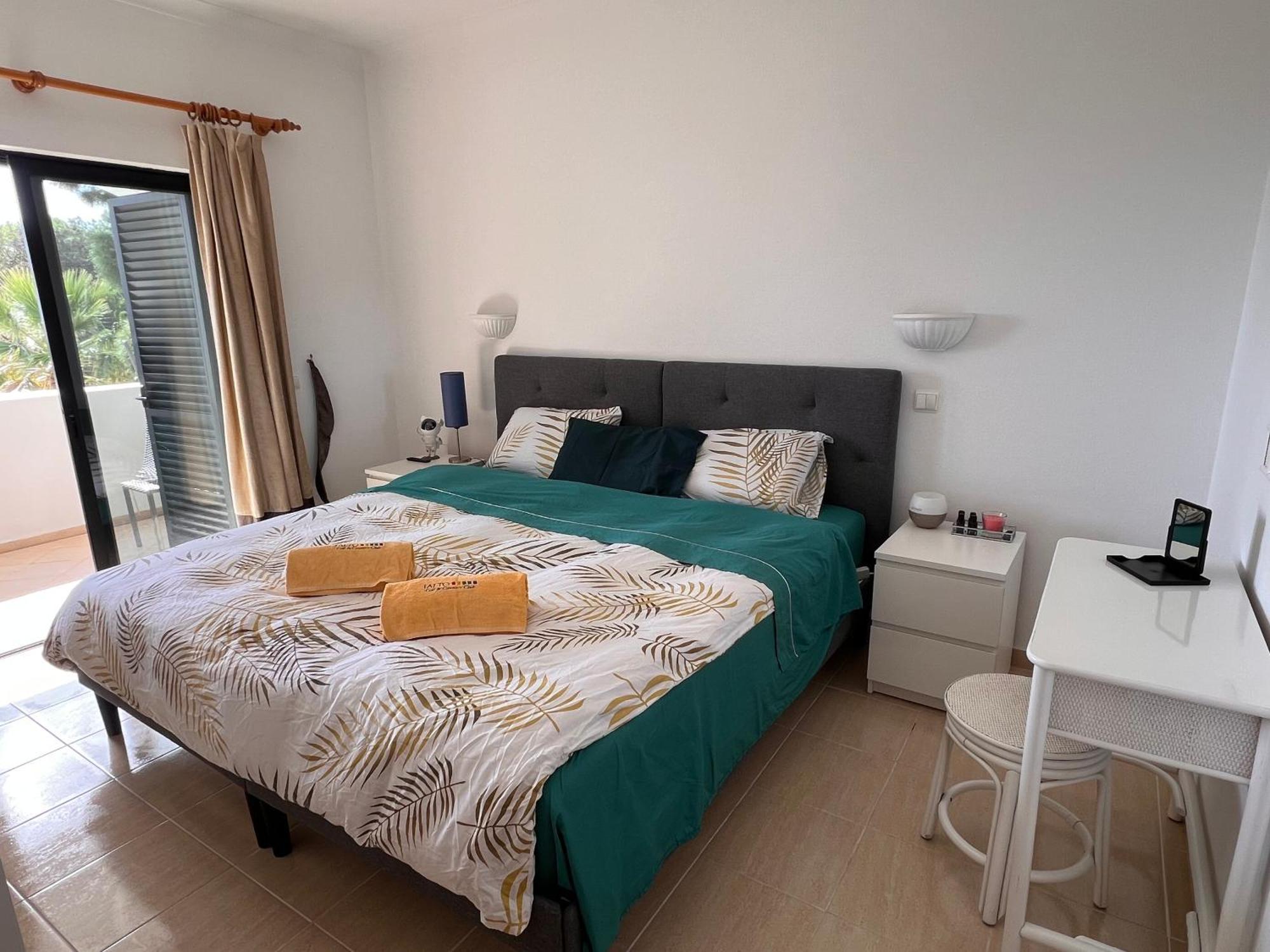 Luxury Modern T2 Ocean View - Free Parking - Pool Apartment Алвор Екстериор снимка